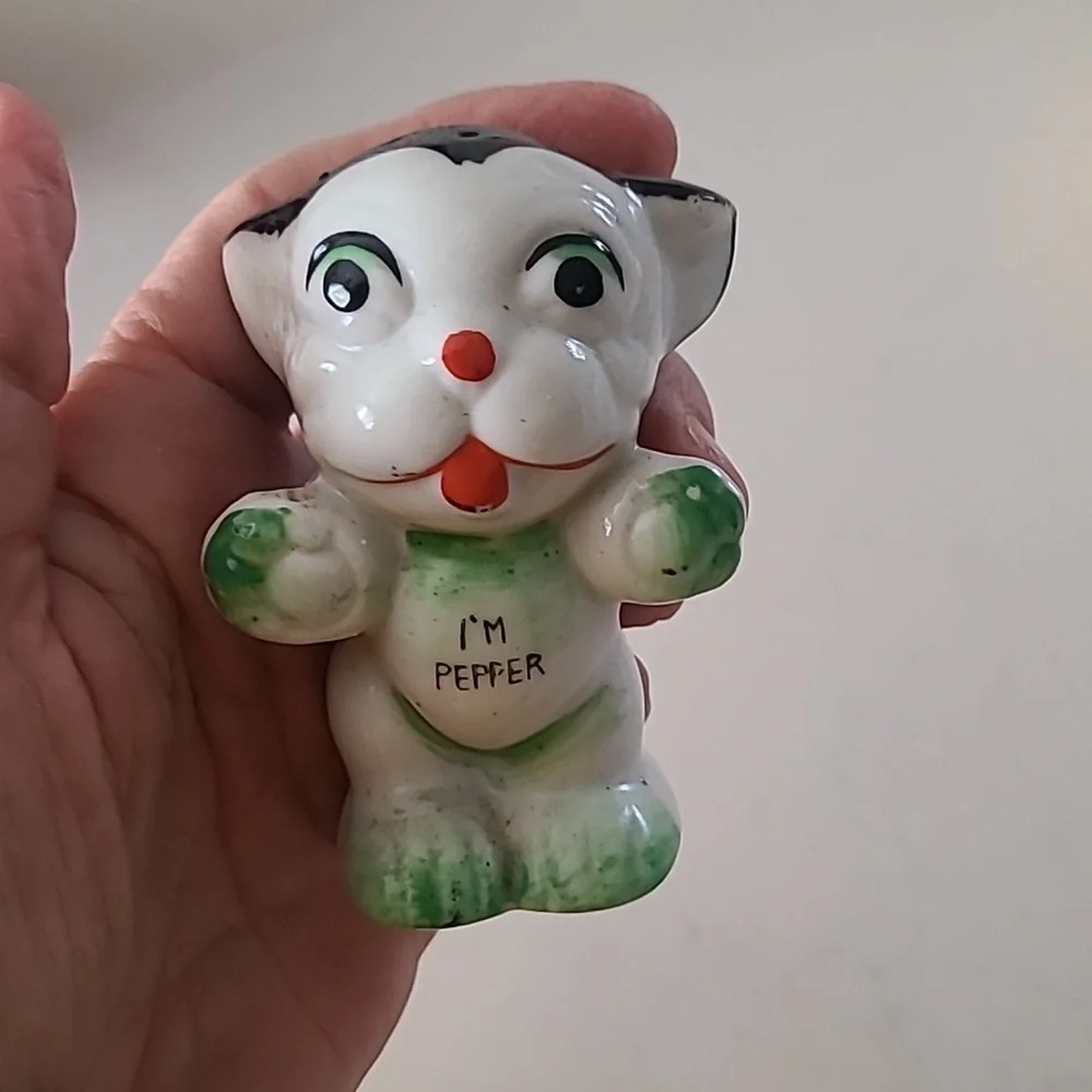 Vintage Kitten Pepper Shaker